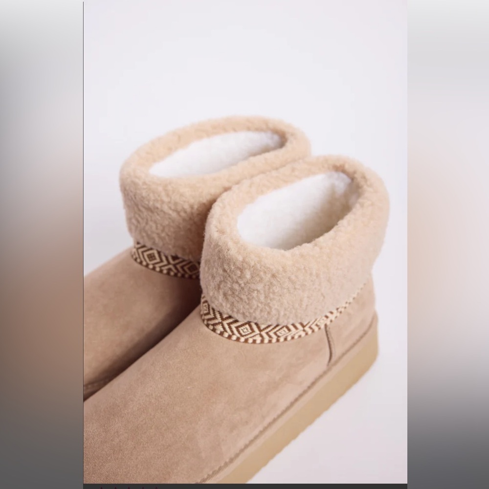Sand Platform Boots - Picture 6 of 8